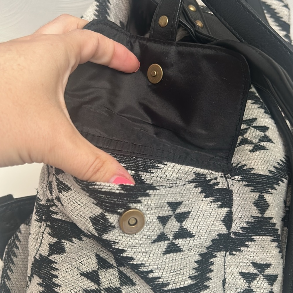 ▪️Geometric Pattern Backpack - Picture 5 of 7